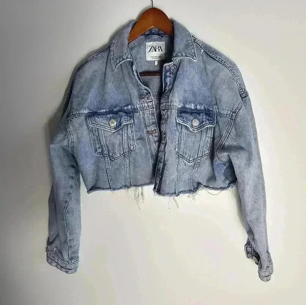 Zara Cropped  Distressed Jean Jacket Size XS